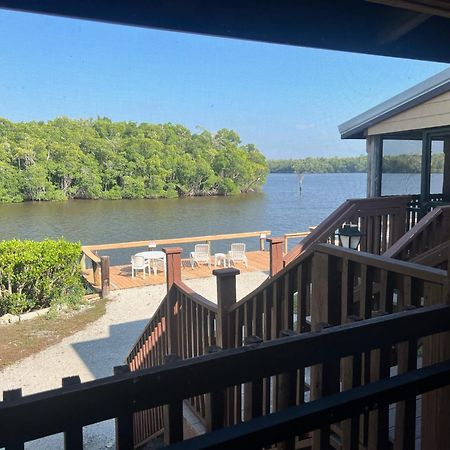 River Wilderness Waterfront Cabins إيفرغليدز سيتي المظهر الخارجي الصورة